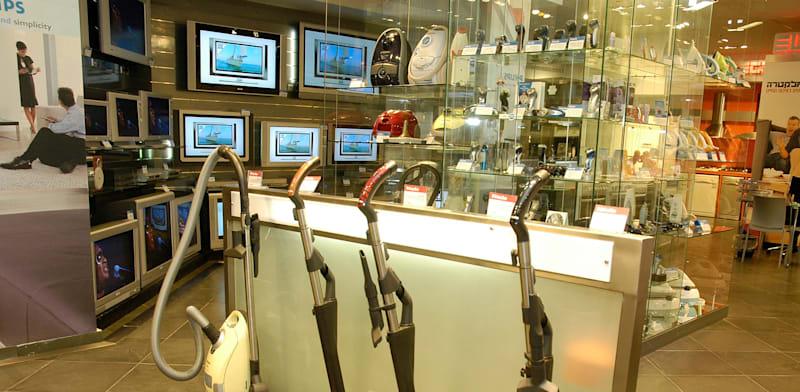 מוצרי חשמל. המכירות עולות לקראת החג / צילום: תמר מצפי