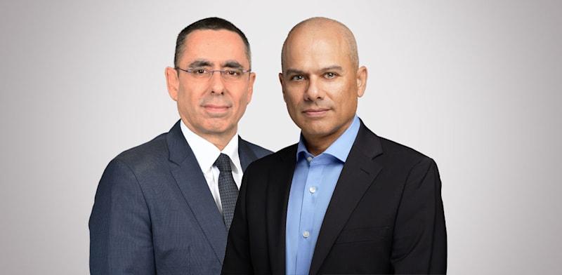 ידין ענתבי (הפועלים) ואבי לוי (דיסקונט) / צילום: יונתן בלום, ישראל הדרי