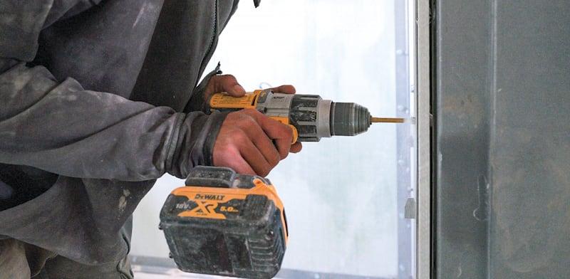 הוספת מיגון ליצירת ''חדר מוגן''. הביקוש עלה מאוד בשבועות האחרונים / צילום: אורטק