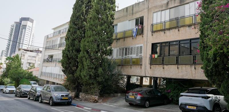 רחוב פועלי הרכבת 13 בגבעתיים / צילום: כדיה לוי