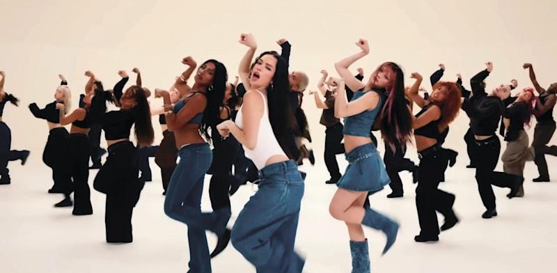 הפרסומת החדשה של GAP בתגובה לקמפיין אמריקן איגל / צילום: מסך מיוטיוב