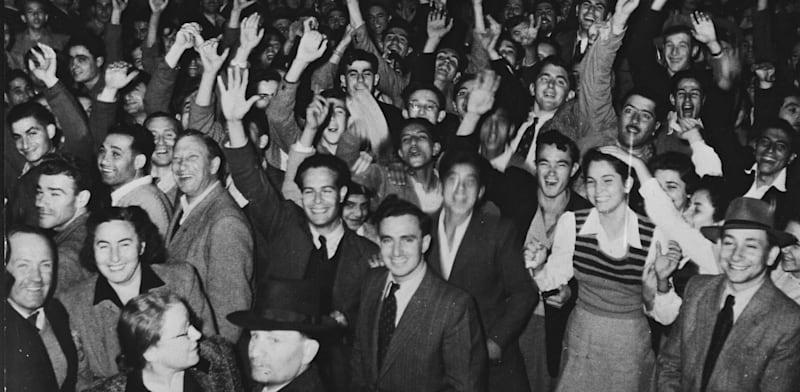 חגיגות בתל אביב בכ''ט בנובמבר. פשרה טריטוריאלית לא הייתה אופציה, היא הייתה תנאי / צילום: הנס פין