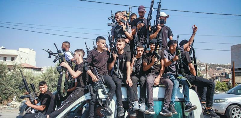 פלסטינים חמושים בשכם / צילום: Reuters, Nasser Ishtayeh פלסטינים חמושים בשכם / צילום: Reuters, Nasser Ishtayeh