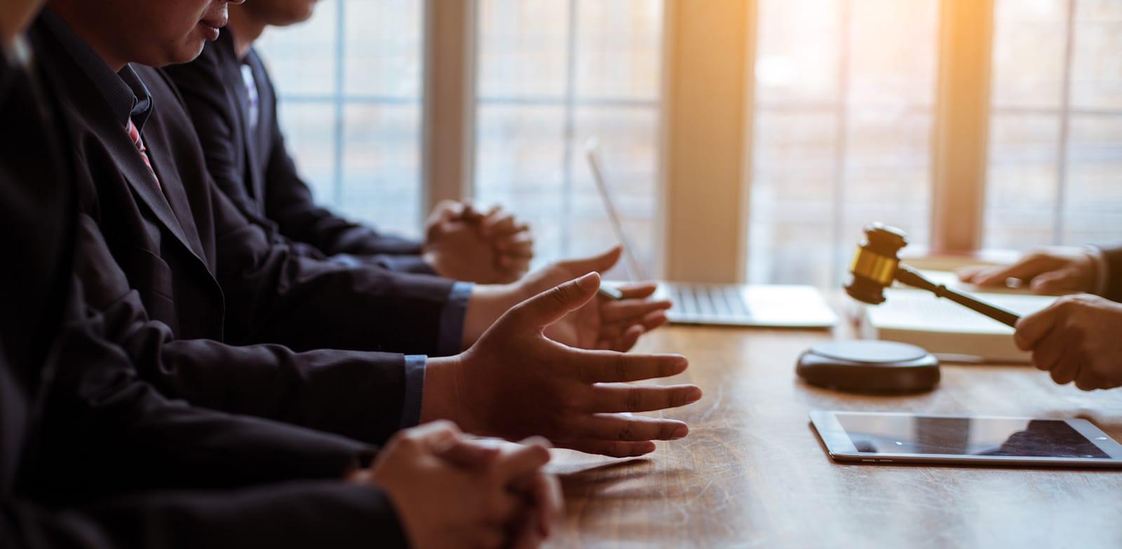 צילום: המשפטים סבורים כי התיקון יעודד הגשה של תובענות ייצוגיות ראויות / אילוסטרציה: Shutterstock, Morakot Kawinchan צילום: המשפטים סבורים כי התיקון יעודד הגשה של תובענות ייצוגיות ראויות / אילוסטרציה: Shutterstock, Morakot Kawinchan