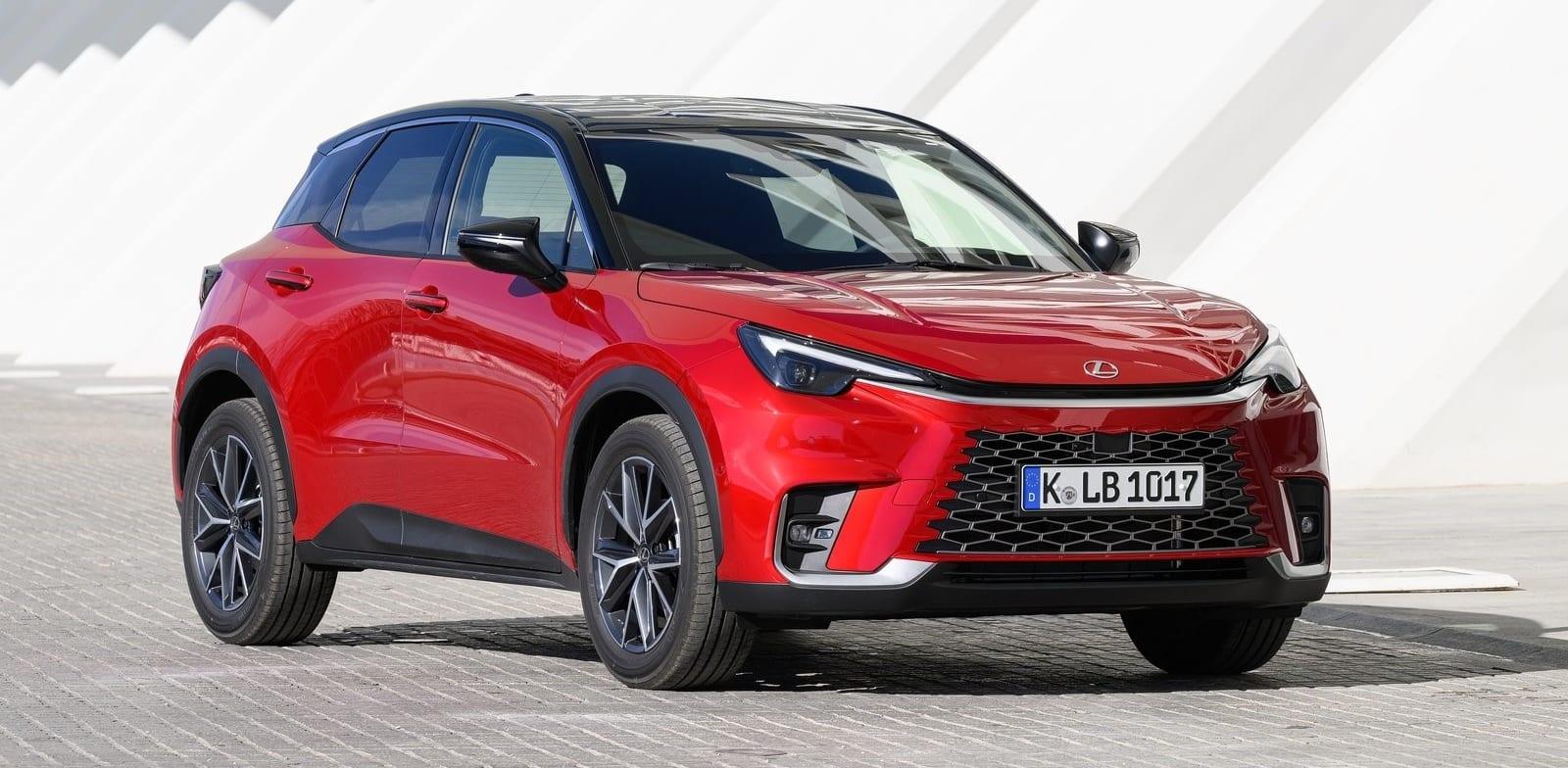 לקסוס LBX / צילום: יח''צ לקסוס LBX / צילום: יח''צ