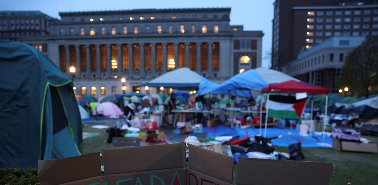 אוהלי המחאה הפרו־פלסטינית באוניברסיטת קולומביה / צילום: Reuters, Caitlin Ochs אוהלי המחאה הפרו־פלסטינית באוניברסיטת קולומביה / צילום: Reuters, Caitlin Ochs