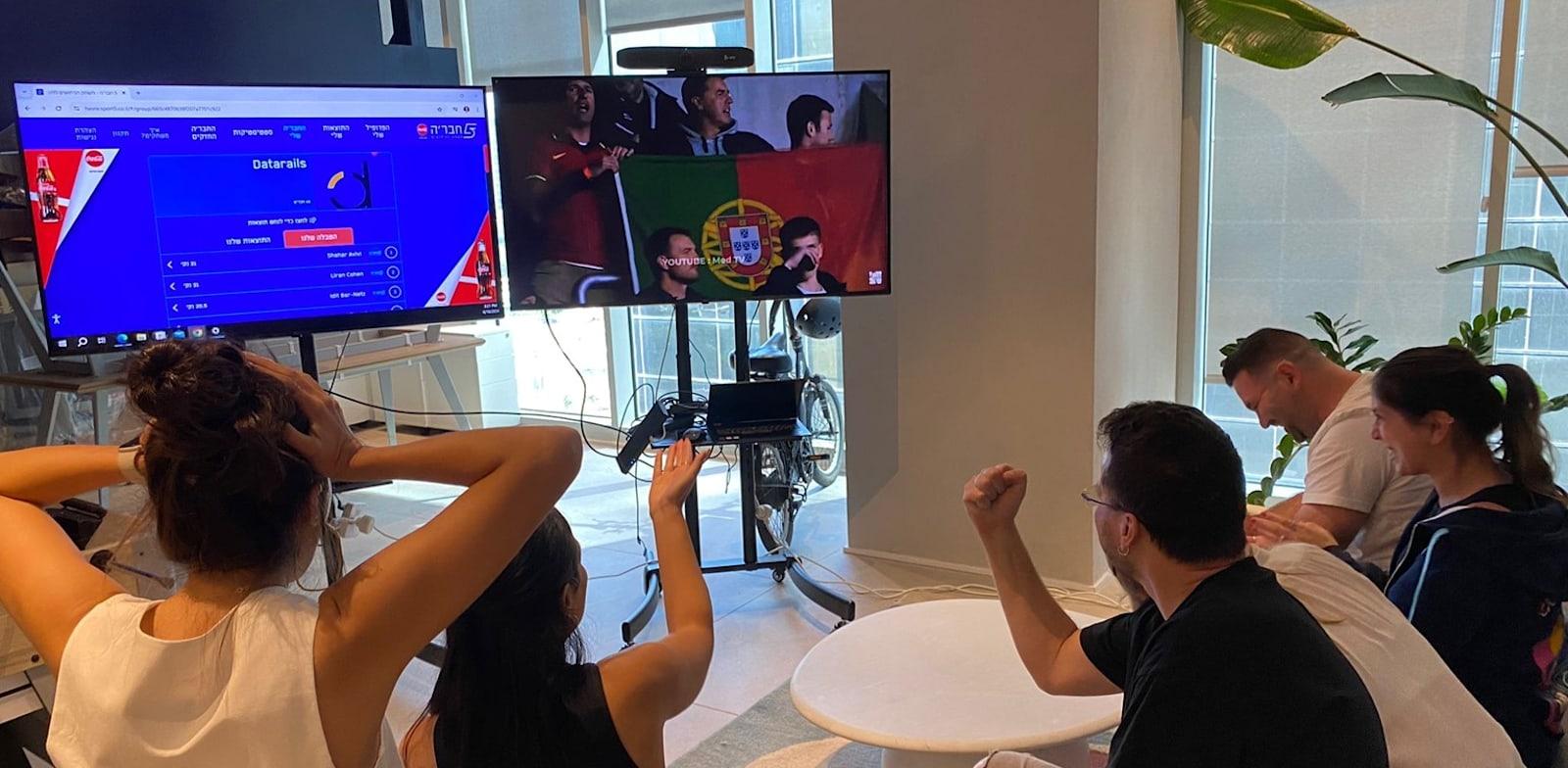 מהמרים במשרד / צילום: דאטהריילס מהמרים במשרד / צילום: דאטהריילס