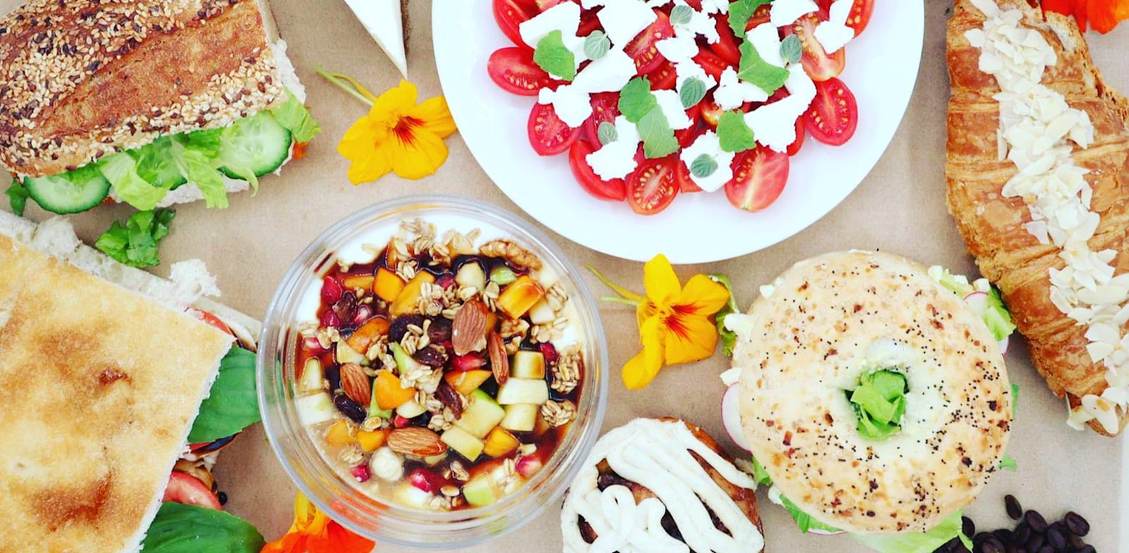 מנות בקפה עם / צילום: דייגו גלפרין מנות בקפה עם / צילום: דייגו גלפרין