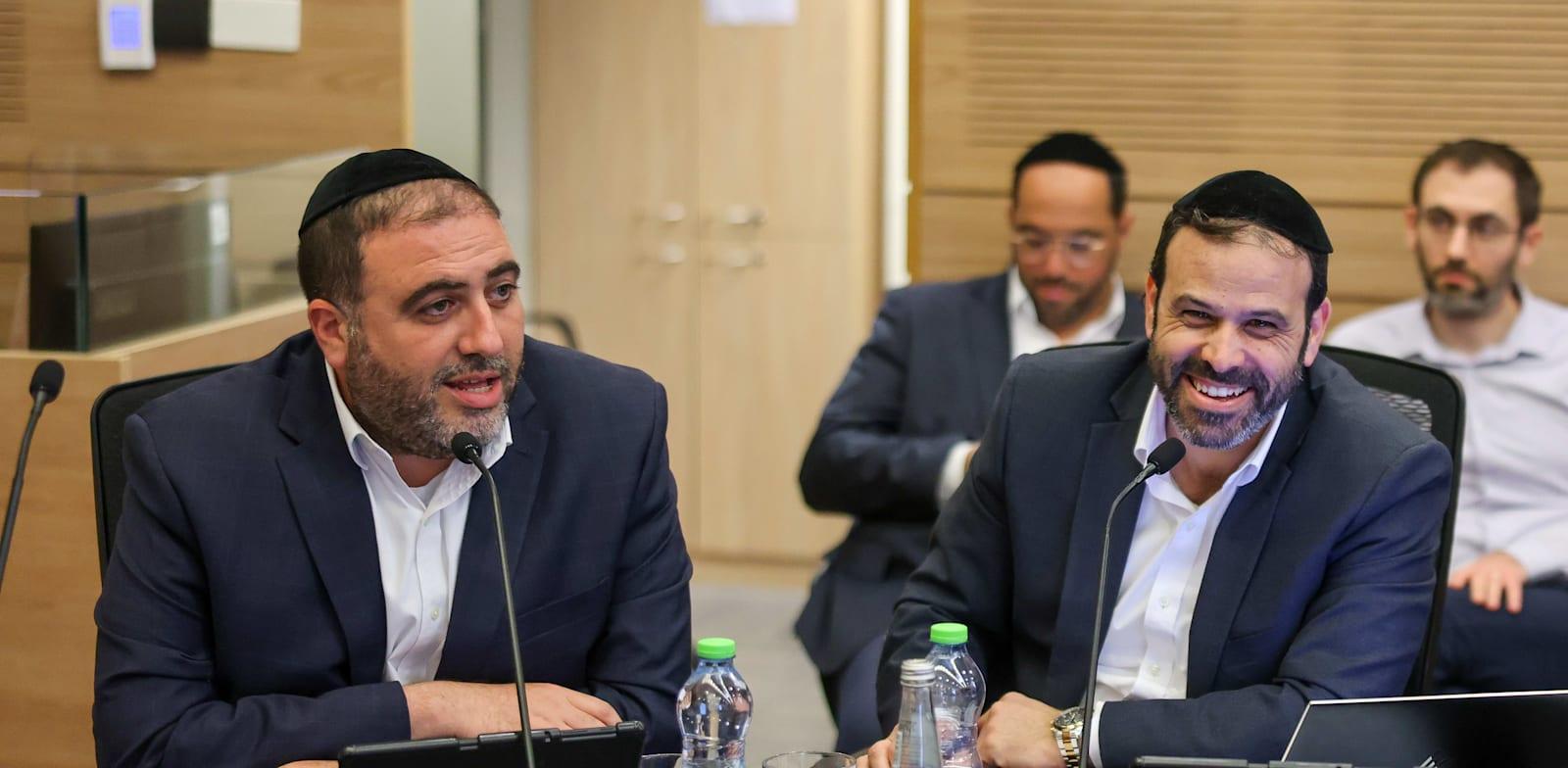 ח''כ ינון אזולאי (מימין) והשר משה ארבל מש''ס, שדחפו לתיקון התוכנית / צילום: נועם מושקוביץ', דוברות הכנסת ח''כ ינון אזולאי (מימין) והשר משה ארבל מש''ס, שדחפו לתיקון התוכנית / צילום: נועם מושקוביץ', דוברות הכנסת