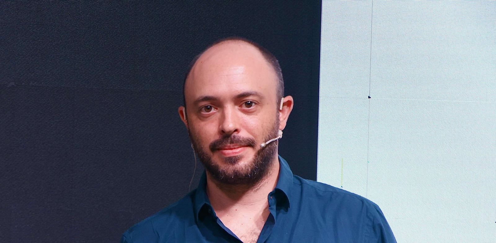 אורי פרל, מנהל השיווק של פאפאיה, בכנס MAD HEAD / צילום: כדיה לוי אורי פרל, מנהל השיווק של פאפאיה, בכנס MAD HEAD / צילום: כדיה לוי