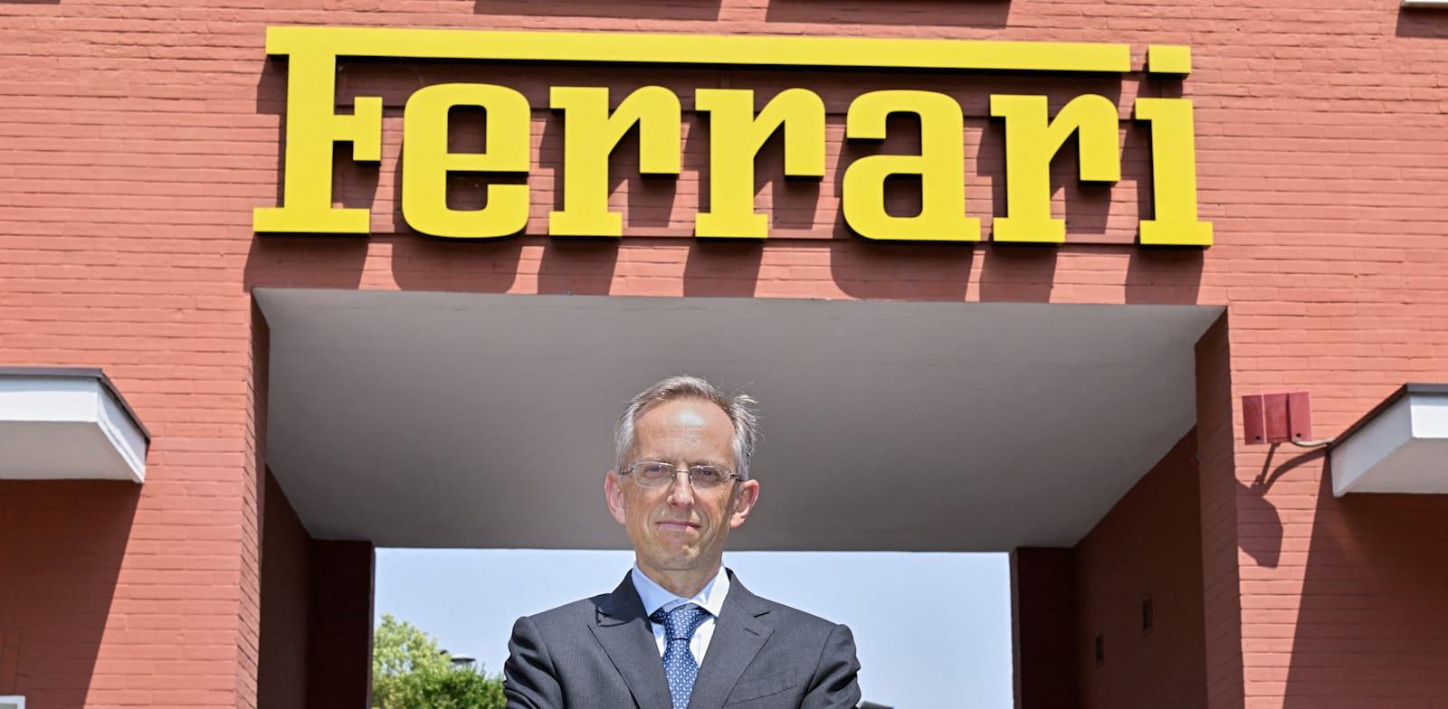 מנכ''ל פרארי, בנדטו ויניה / צילום: Reuters, FLAVIO LO SCALZO מנכ''ל פרארי, בנדטו ויניה / צילום: Reuters, FLAVIO LO SCALZO