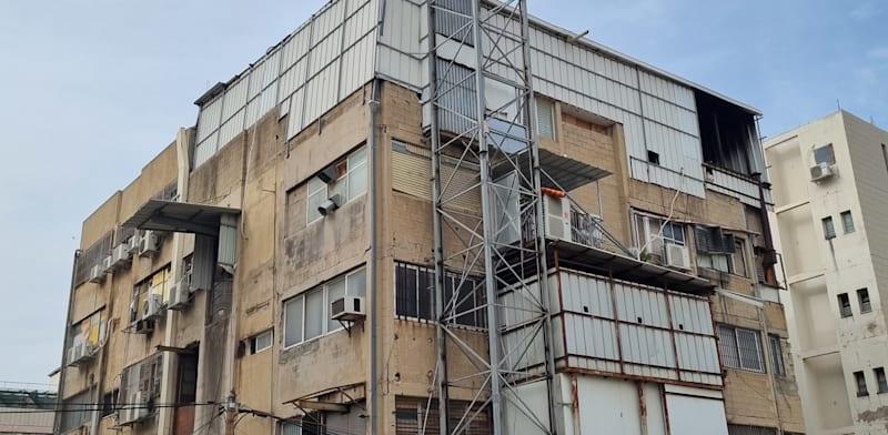 בניין בבני ברק. חסם נוסף שמצא המחקר הוא הבנייה הלא חוקית / צילום: דרור מרמור בניין בבני ברק. חסם נוסף שמצא המחקר הוא הבנייה הלא חוקית / צילום: דרור מרמור