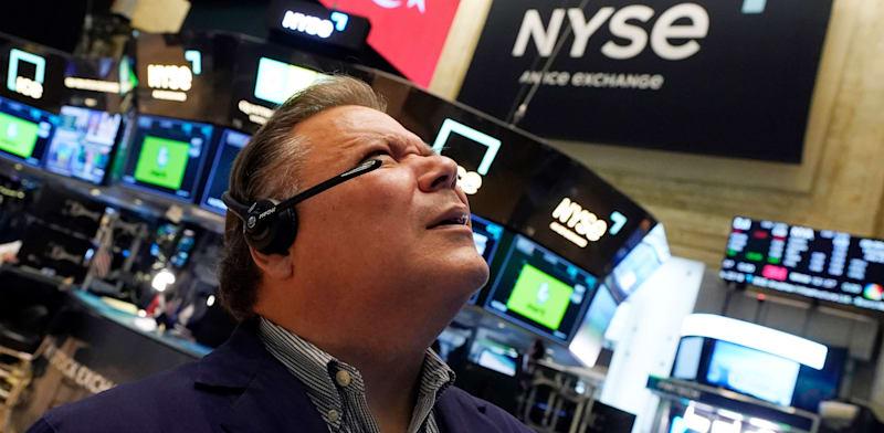 רצפת המסחר בבורסת וול סטריט / צילום: ap, Richard Drew רצפת המסחר בבורסת וול סטריט / צילום: ap, Richard Drew