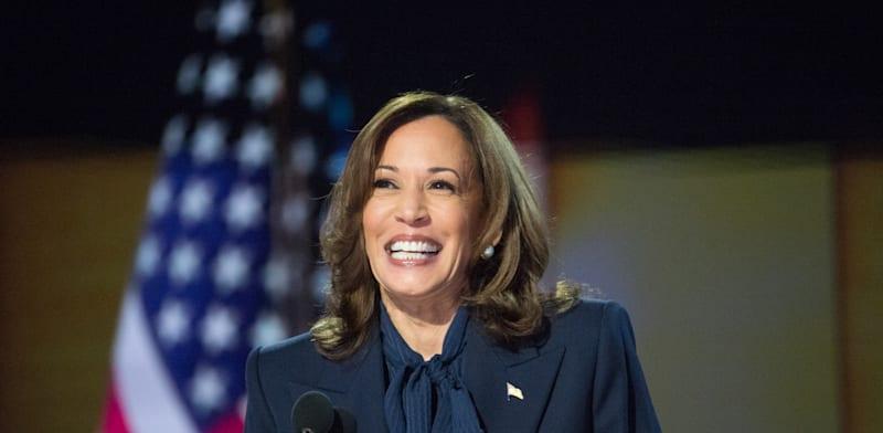 קמלה האריס. תצטרך לנהל את הקשרים ההוליוודיים מבלי להרחיק בוחרים / צילום: Reuters, Anadolu קמלה האריס. תצטרך לנהל את הקשרים ההוליוודיים מבלי להרחיק בוחרים / צילום: Reuters, Anadolu