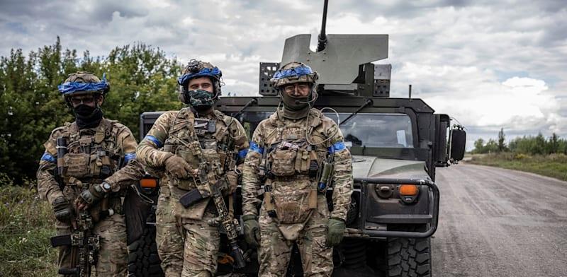 חיילים אוקראינים בסמוך למחוז קורסק ברוסיה / צילום: Reuters, Viacheslav Ratynskyi חיילים אוקראינים בסמוך למחוז קורסק ברוסיה / צילום: Reuters, Viacheslav Ratynskyi