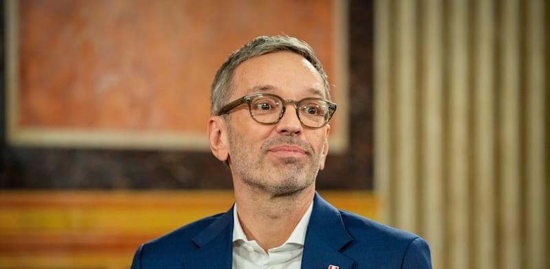 יו''ר מפלגת החירות האוסטרית, הרברט קיקל / צילום: ap, Andreea Alexandru יו''ר מפלגת החירות האוסטרית, הרברט קיקל / צילום: ap, Andreea Alexandru