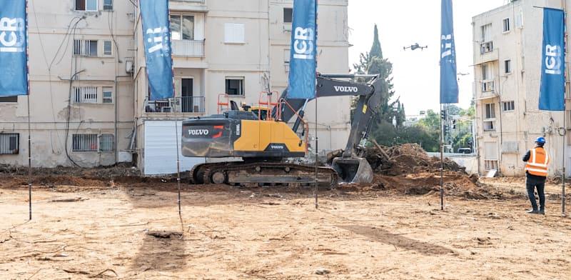 פרויקט התחדשות עירונית בגבעתיים / צילום: ינאי אלפסי פרויקט התחדשות עירונית בגבעתיים / צילום: ינאי אלפסי