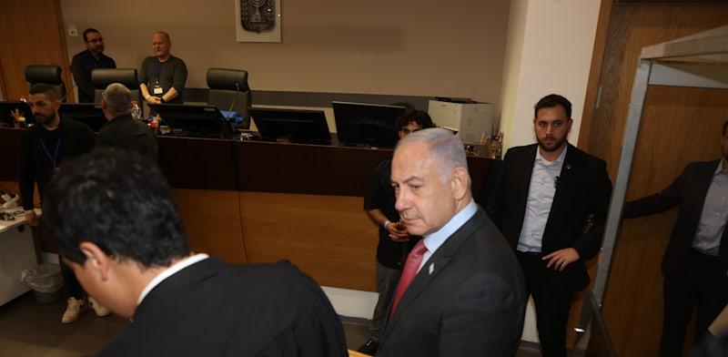 ראש הממשלה בנימין נתניהו בעדות משפטו, היום / צילום: יריב כץ, פול "ידיעות אחרונות" ראש הממשלה בנימין נתניהו בעדות משפטו, היום / צילום: יריב כץ, פול "ידיעות אחרונות"