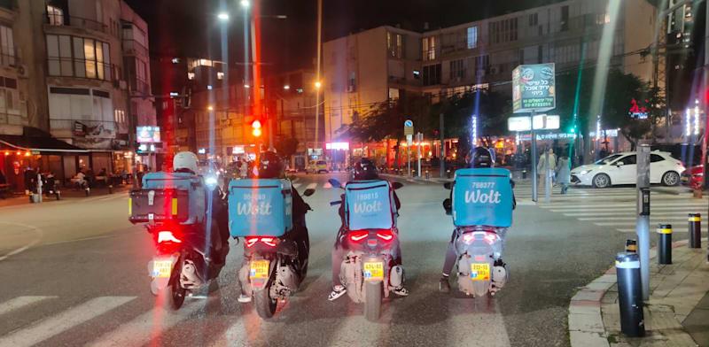 שליחים של וולט / צילום: פביו טרופה שליחים של וולט / צילום: פביו טרופה