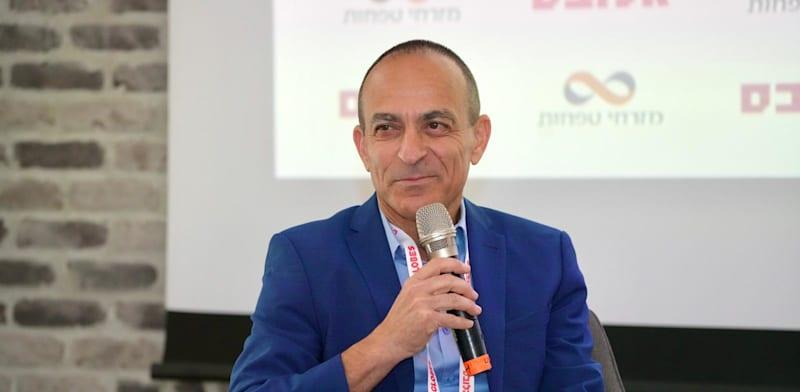 פרופ' רוני גמזו / צילום: כדיה לוי פרופ' רוני גמזו / צילום: כדיה לוי