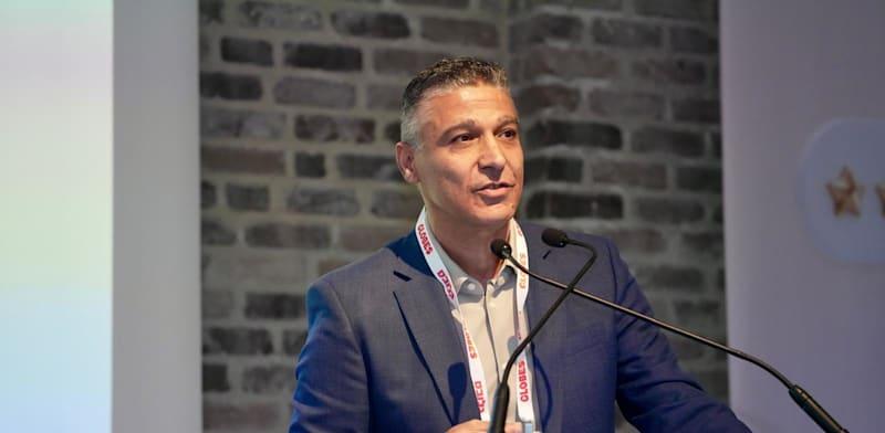 משה לארי, מנכ''ל בנק מזרחי טפחות, בכנס השירות של ישראל / צילום: כדיה לוי משה לארי, מנכ''ל בנק מזרחי טפחות, בכנס השירות של ישראל / צילום: כדיה לוי