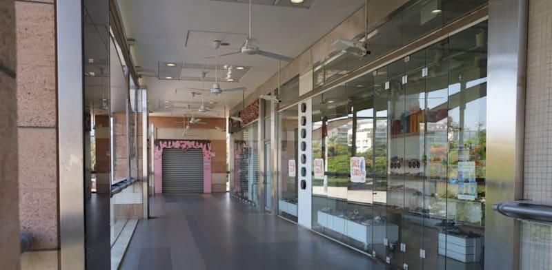 עסקים סגורים בקניון ערים כפר סבא, יוני 2025 / צילום: רמי זרנגר עסקים סגורים בקניון ערים כפר סבא, יוני 2025 / צילום: רמי זרנגר