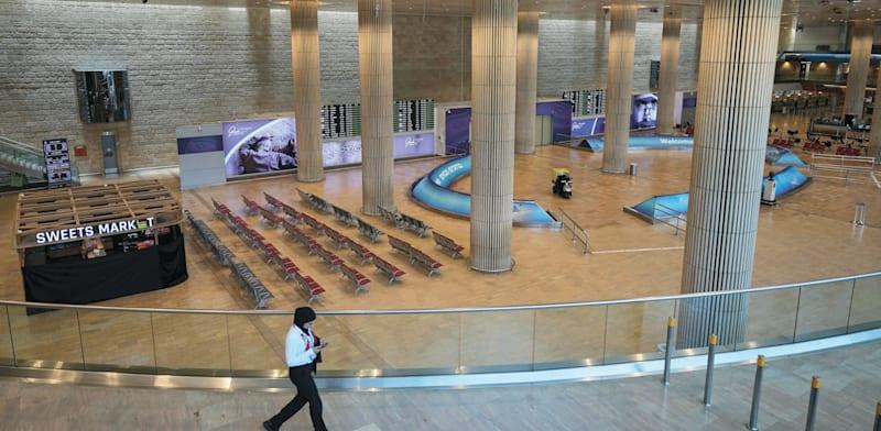 נמל התעופה בן גוריון ריק מנוסעים / צילום: ap, Ariel Schalit נמל התעופה בן גוריון ריק מנוסעים / צילום: ap, Ariel Schalit