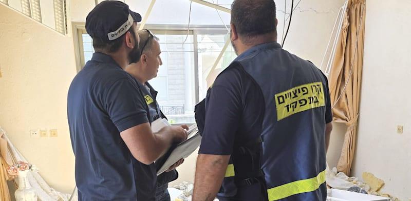 זירת נפילה של טיל. ''לא ראוי ששמאי מטעם המדינה יעריך דירות'' / צילום: רשות המסים זירת נפילה של טיל. ''לא ראוי ששמאי מטעם המדינה יעריך דירות'' / צילום: רשות המסים