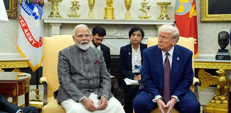 נשיא ארה''ב דונלד טראמפ עם ראש ממשלת הודו נרנדרה מודי / צילום: ap, Alex Brandon נשיא ארה''ב דונלד טראמפ עם ראש ממשלת הודו נרנדרה מודי / צילום: ap, Alex Brandon