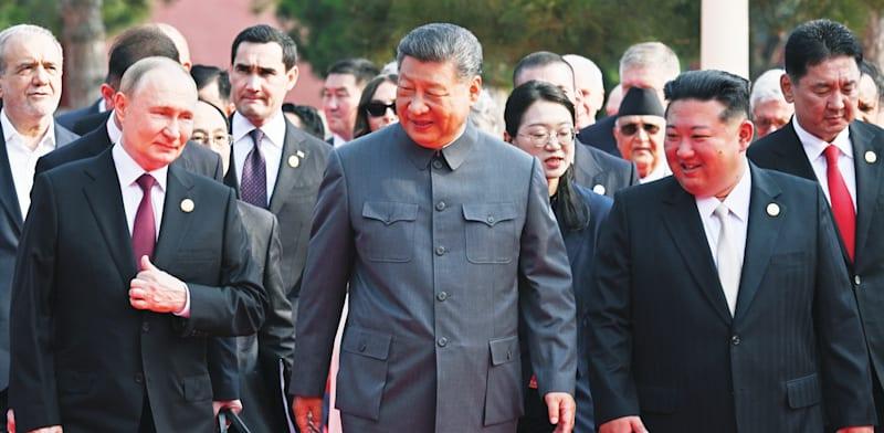 מימין: קים ג׳ונג און, שי ג'ינפינג וולדימיר פוטין / צילום: ap, Sergei Bobylev מימין: קים ג׳ונג און, שי ג'ינפינג וולדימיר פוטין / צילום: ap, Sergei Bobylev