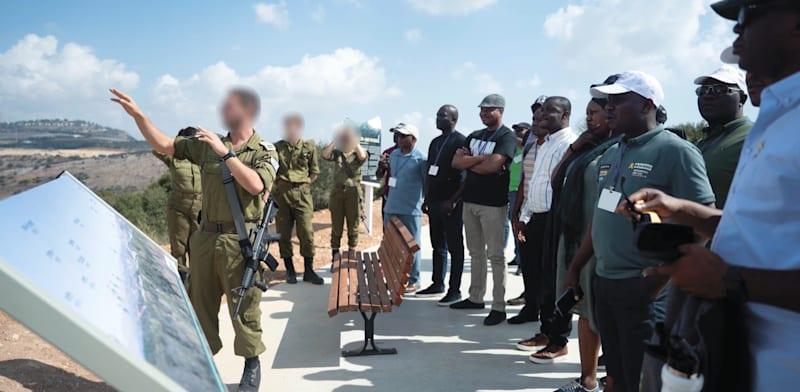 קצינים משבע מדינות באפריקה בקורס / צילום: ניצן סקיבה, אגף דוברות וקשרי ציבור במשרד הביטחון קצינים משבע מדינות באפריקה בקורס / צילום: ניצן סקיבה, אגף דוברות וקשרי ציבור במשרד הביטחון