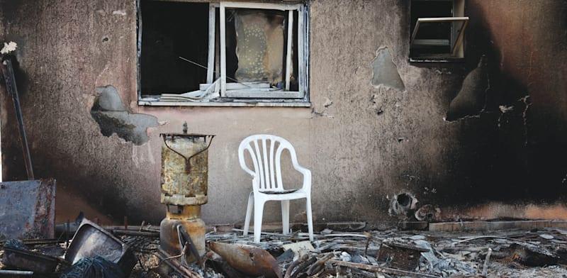 להרוס כדי לפתוח דף חדש או להשאיר כדי ''לזכור ולעולם לא לשכוח''? כפר עזה / צילום: Reuters, EVELYN HOCKSTEIN להרוס כדי לפתוח דף חדש או להשאיר כדי ''לזכור ולעולם לא לשכוח''? כפר עזה / צילום: Reuters, EVELYN HOCKSTEIN