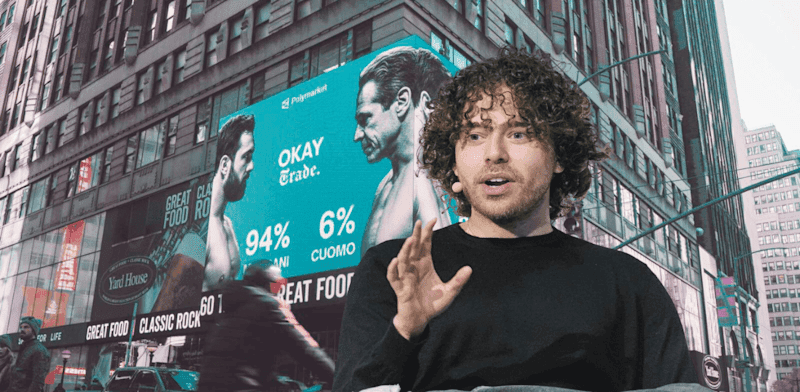 קופלן. ברקע: פרסום של סקר פולימרקט על הבחירות בניו יורק, השבוע / צילום: AP, Richard Drew, Olga Fedorova קופלן. ברקע: פרסום של סקר פולימרקט על הבחירות בניו יורק, השבוע / צילום: AP, Richard Drew, Olga Fedorova