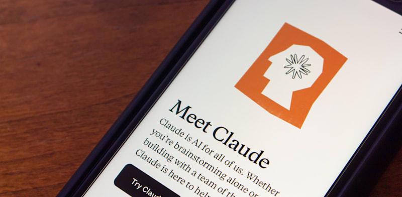 הצ'אטבוט של קלוד / צילום: Shutterstock הצ'אטבוט של קלוד / צילום: Shutterstock