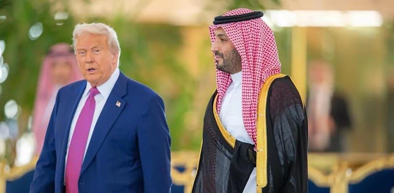 מוחמד בן סלמאן, יורש העצר הסעודי, עם נשיא ארה''ב, דונלד טראמפ / צילום: Reuters, Handout מוחמד בן סלמאן, יורש העצר הסעודי, עם נשיא ארה''ב, דונלד טראמפ / צילום: Reuters, Handout