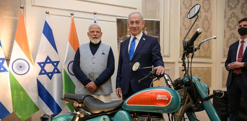 רה''מ בנימין נתניהו ורה''מ הודו נרנדרה מודי בתערוכת חדשנות / צילום: מעיין טואף -לע''מ רה''מ בנימין נתניהו ורה''מ הודו נרנדרה מודי בתערוכת חדשנות / צילום: מעיין טואף -לע''מ