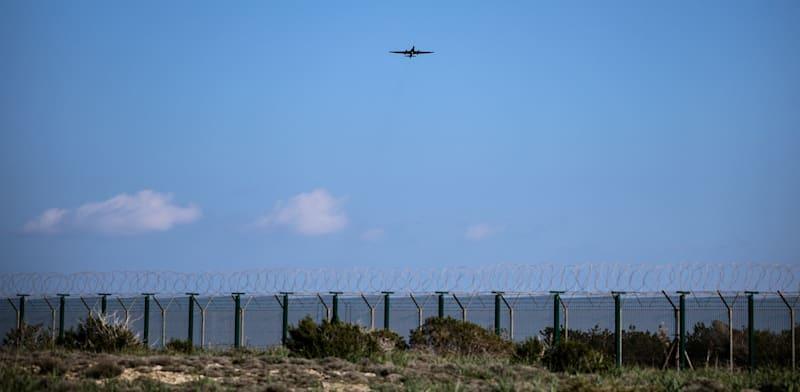 מטוס U-2 ממריא מעל בסיס אקרוטירי בקפריסין / צילום: Reuters מטוס U-2 ממריא מעל בסיס אקרוטירי בקפריסין / צילום: Reuters