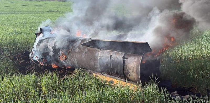 שבר יירוט של טיל איראני / צילום: כבאות והצלה שבר יירוט של טיל איראני / צילום: כבאות והצלה
