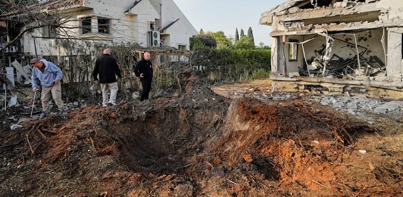 בית בצפון שנפגע ממטח של חיזבאללה / צילום: ap, Baz Ratner בית בצפון שנפגע ממטח של חיזבאללה / צילום: ap, Baz Ratner