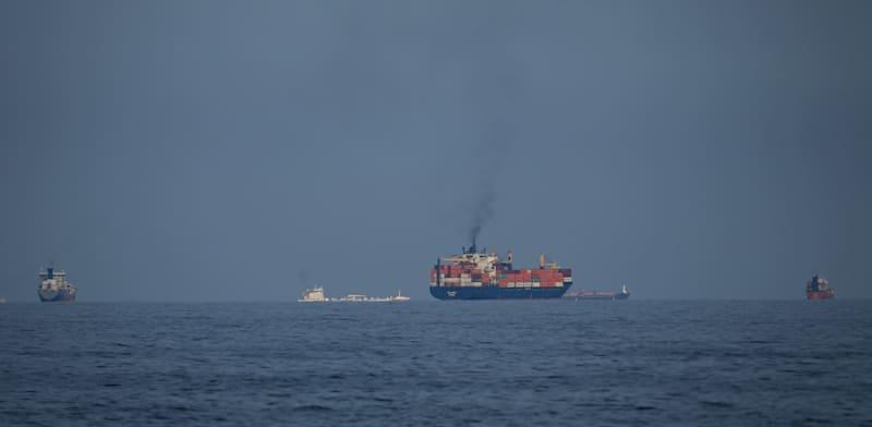 ספינות במצר הורמוז / צילום: ap, Altaf Qadri ספינות במצר הורמוז / צילום: ap, Altaf Qadri