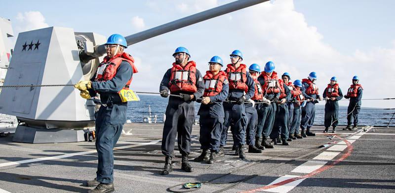 אנשי חיל הים האמריקאי באזור המפרץ הפרסי / צילום: Reuters, US Navy אנשי חיל הים האמריקאי באזור המפרץ הפרסי / צילום: Reuters, US Navy